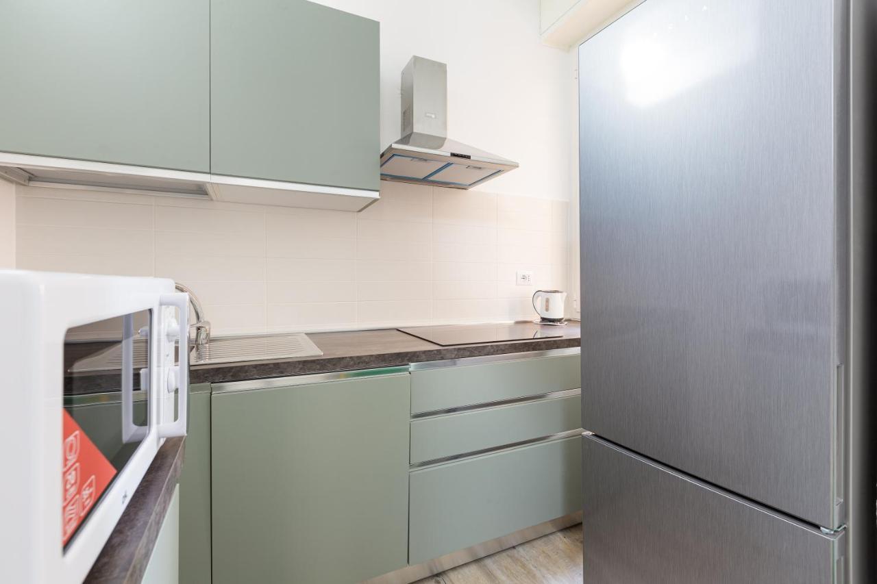 Cagnola Cozy Apartament With Balcony Milano Exterior foto
