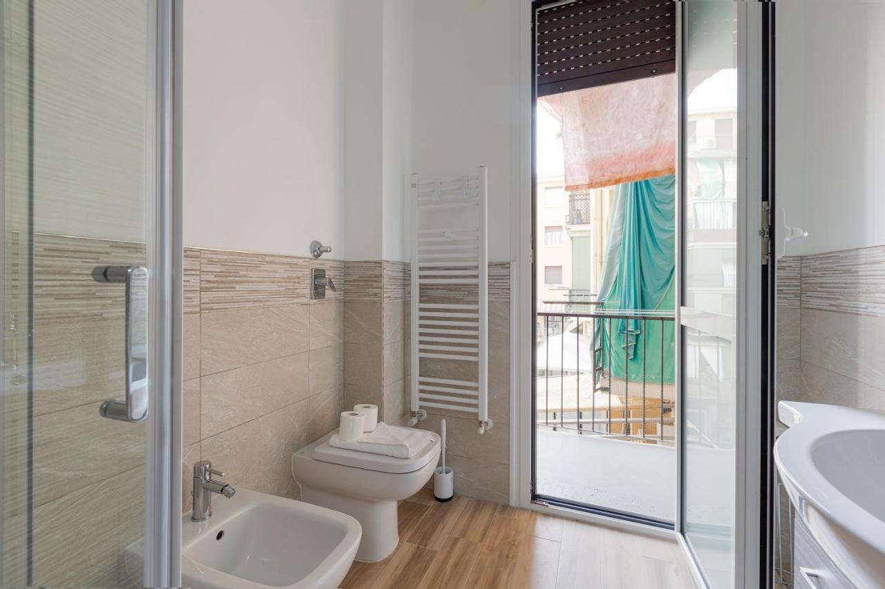 Cagnola Cozy Apartament With Balcony Milano Exterior foto